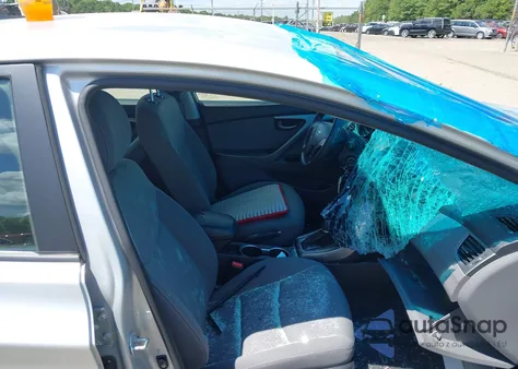 2014 Hyundai Elantra Se z USA, uszkodzony, nr VIN KMHDH4AE8EU037367